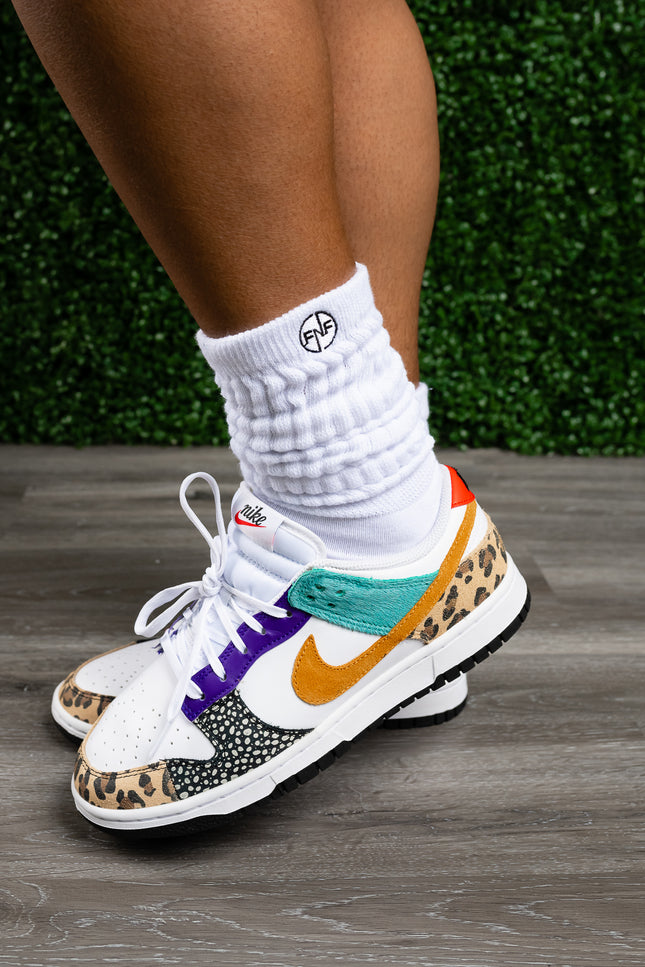 FITNFINE Slouch Socks- White